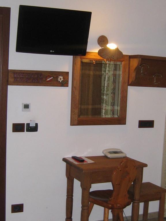 Hotel Villa Plinia Pragelato Kamer foto