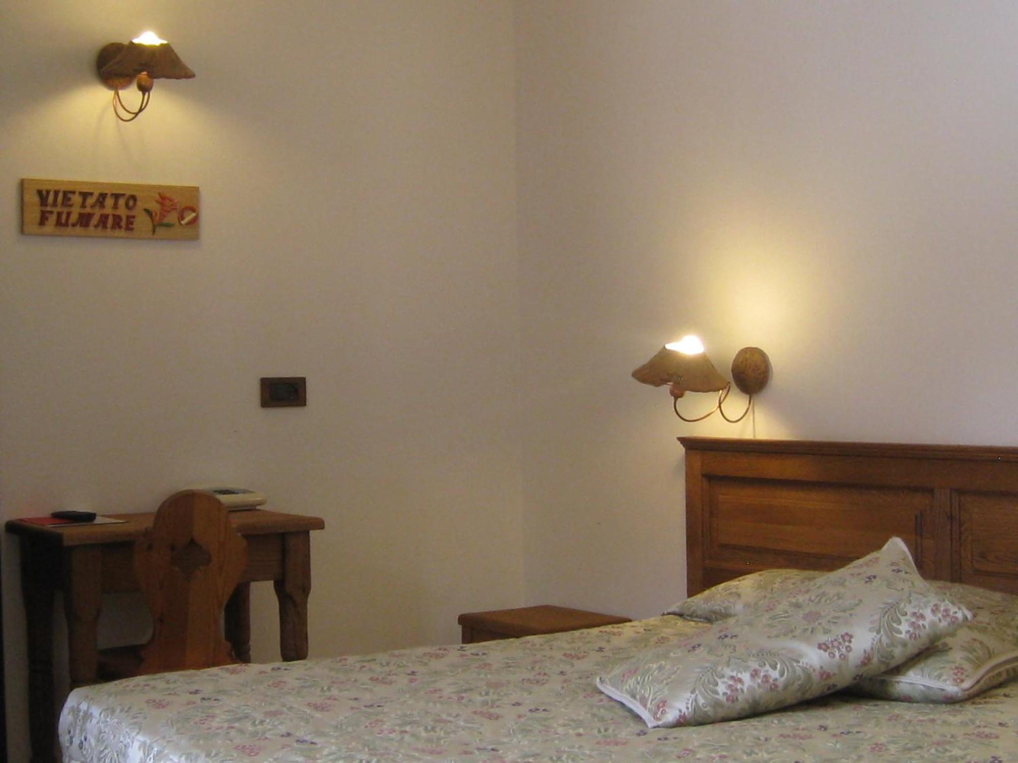Hotel Villa Plinia Pragelato Buitenkant foto