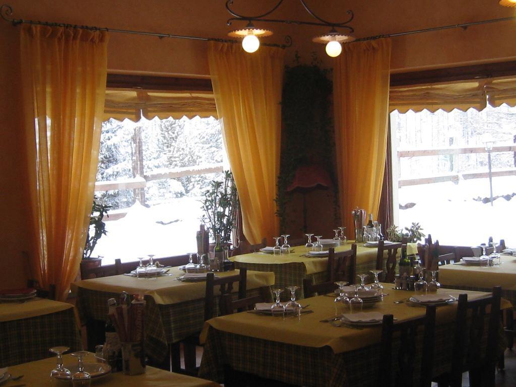 Hotel Villa Plinia Pragelato Buitenkant foto