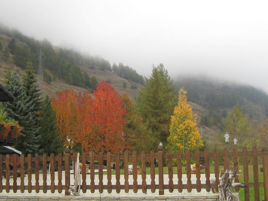 Hotel Villa Plinia Pragelato Buitenkant foto